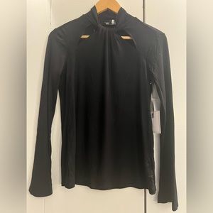 I State women black top